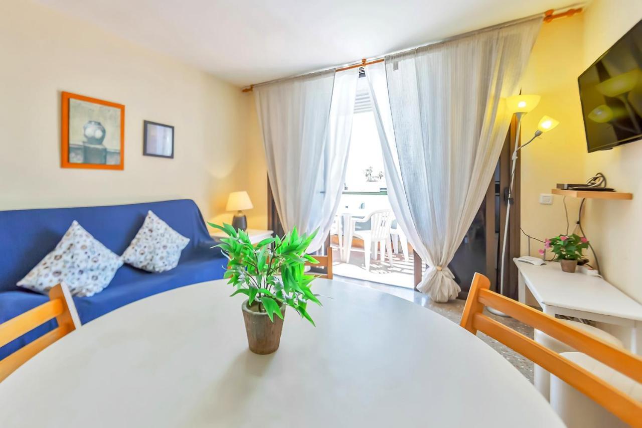 Apartment Near Playa De Las Americas With Wifi And Pool, Tenerife Sur Exteriör bild